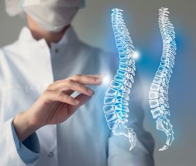 Αντιμετώπιση εφηβικής σκολίωσης με χειρουργική πλοήγηση