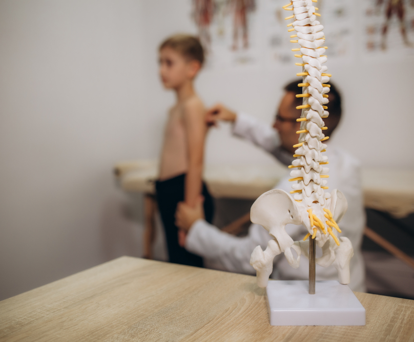 Διαδερμική αντιμετώπιση σκολίωσης και κύφωσης